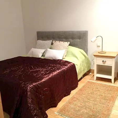 Apartamento With 2 Bedrooms In Bilbau