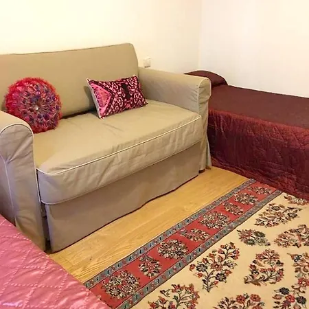 With 2 Bedrooms In * Bilbau